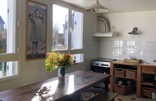 Vains House | Family house on large lot, direct access to Mont St Michel bay.