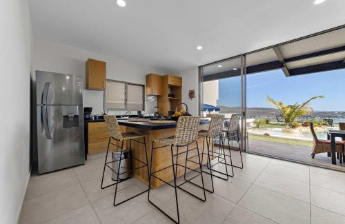 Tequesquitengo House | Family House Pool & Lake view 4 Bedrooms