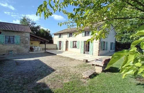 Prety House | Family House With Garden For 8 At Prety