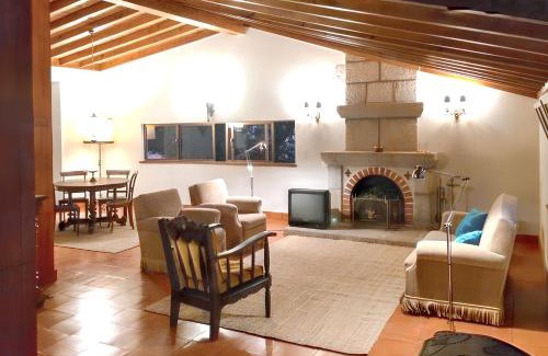 Fatauncos House | Family House with Mountain View in Vouzela