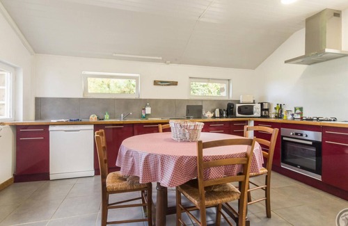 Carneville Cottage | Family house with private garden and children's facilities, near the sea