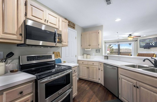 Kaiser Condo | Family Lakefront Oasis – Picture Perfect Retreat!