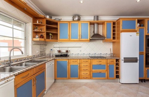 Faro House | Family Meeting Point - Faro