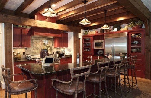 Canton Cabin | Family Mountain Lodge on 70 acres near Waynesville and Asheville