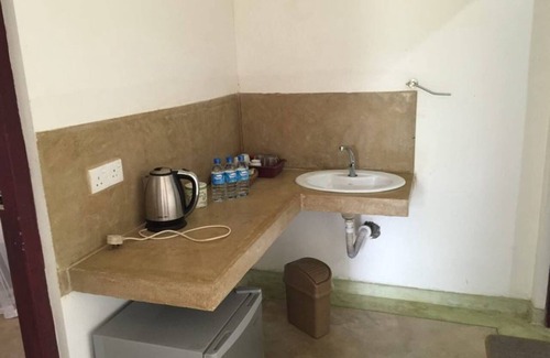 Inamaluwa Villa | Family n Eco Friendly with comfortable rooms ,Villas ,Tree houses and Pool.