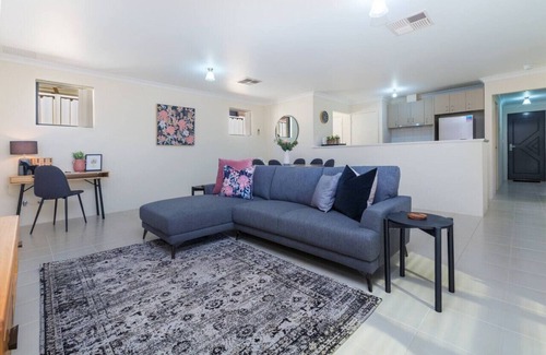 Balcatta Villa | Family perfection in quiet & convenient location!