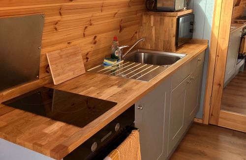 Ardgay Cabin | Family Pod - sleeps 2 adults and up to 4 children
