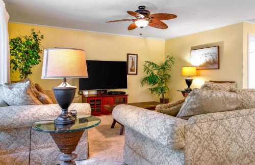 Lochmoor Waterway Estates House | Family-Ready 4BR with Heated Pool & BBQ