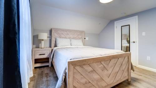 Beaver Hills House | Family Retreat Near Yale - Stylish Free Wifi