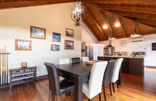 Buderim House | Family retreat.Pool. WiFi. Games