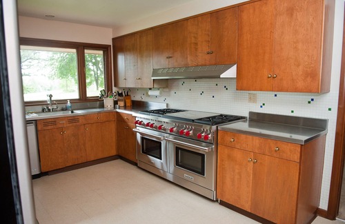 Mukwonago House | Family Retreat, private, large, great for multi-family, company retreat, wedding