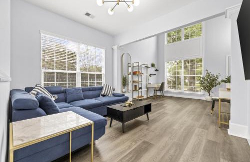 Charlotte Apartment | Family Retreat with Modern Comforts
