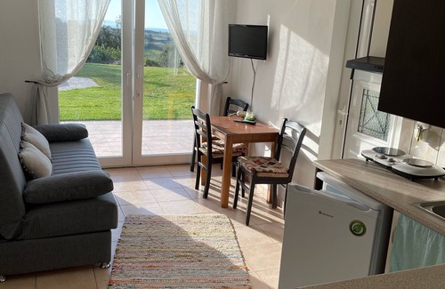 Rethymno House | Family-run Villa Cornelia with 3 separate apartments - tranquillity and sea views.