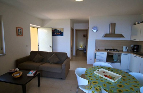 Parghelia Apartment | Family Sea-View Retreat