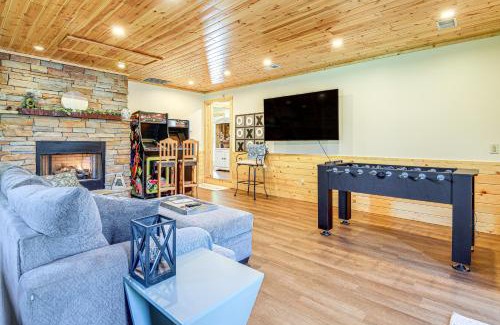 Gatlinburg - Pigeon Forge House | Family Sevierville Cottage with Game Room and Hot Tub!