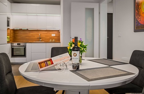 Novi Zagreb Apartment | Family-sized modern apartment 2 minutes to the Arena Mall Zagreb