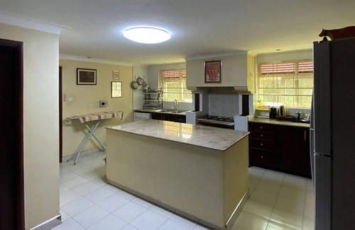 Ntinda Villa | Family-sized unique private villa w/an office & kitchen, super close to the city