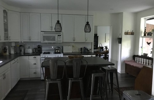 Nottawa House | Family Ski Season Opportunity/Summer Fun in the sunn