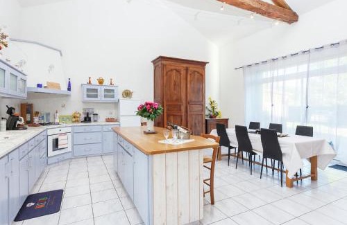 Saint-Medard House | Family Stay in Scenic Cazals