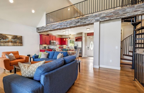 Smithville Condo | Family Suite - Walking Distance To Hidden Harbor Marina