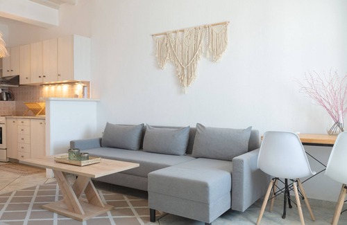 Agios Stefanos House | Family Suite with Sea View