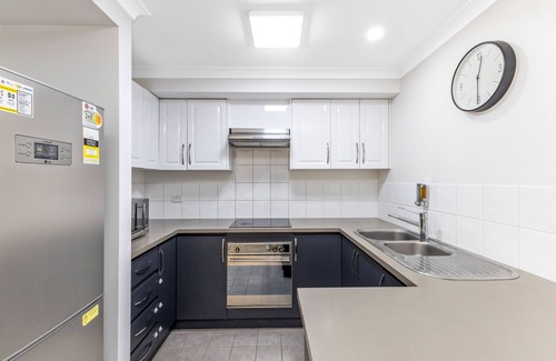 Langford House | FAMILY TOWNHOUSE-FREE NETFLIX - 15MINS TO PERTH CBD - 5% discount monthly stay