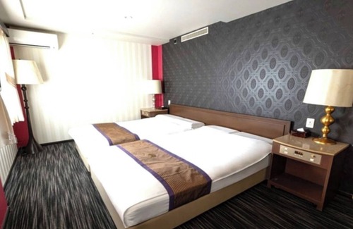 Nishishinsaibashi Hotel | Family Twin Room Nonsmoking|For consecutive n/Osaka Ōsaka