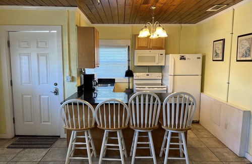 Laguna Beach Estates Cottage | Family Vacation Beach Cottage ~ Across from the Beach