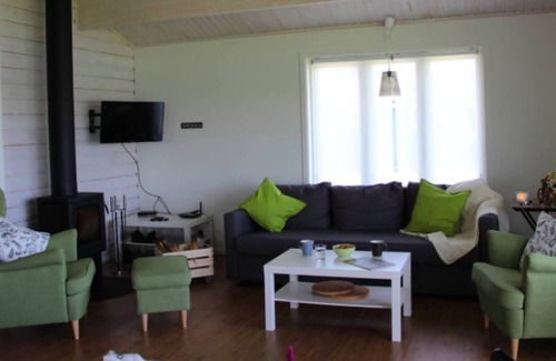 Svardsjo House | Family vacation directly at the lake