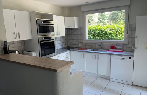 Collias Villa | Family villa for 10 people/large private pool/large garden