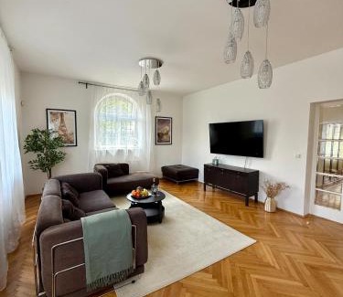Dejvice Villa | Family Villa Hanspaulka