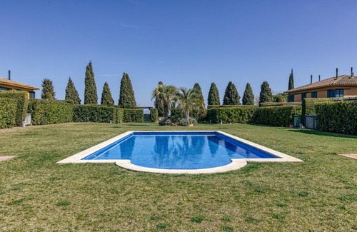 Navata House | Family villa in Torremirona Resort