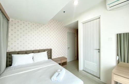 Pekayon Jaya Apartment | Fancy and Nice 3BR at Grand Kamala Lagoon Apartment By Travelio