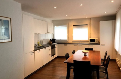 Muhlebach Apartment | Fantastic 2BR executive flat 100sqm (Mainau 6)