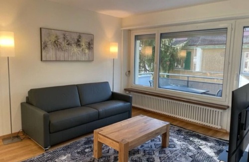 Hirslanden Apartment | Fantastic 2BR in the city center (Sky7)