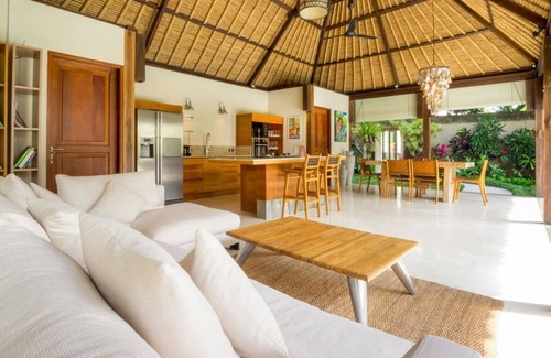 Ungasan Villa | Fantastic 3BR Villa W/Pool & Garden, Bali Villa 2228