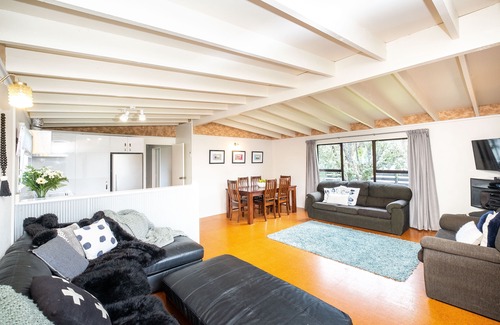 Waimarama House | Fantastic family holiday home at Waimarama!