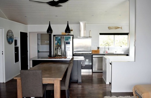Te Puru House | Fantastic fishing, boating and water activities!