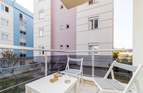 Muratpasa Apartment | Fantastic Flat in Antalya with Shared Garden