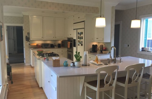 Darien House | Fantastic home with pool/spa in lovely Darien, available July 13 - August 3