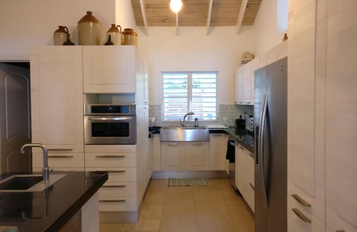 Dickenson Bay House | Fantastic Ocean Front Home 5 min walk to Kite Surf Antigua & Jabberwock Beach