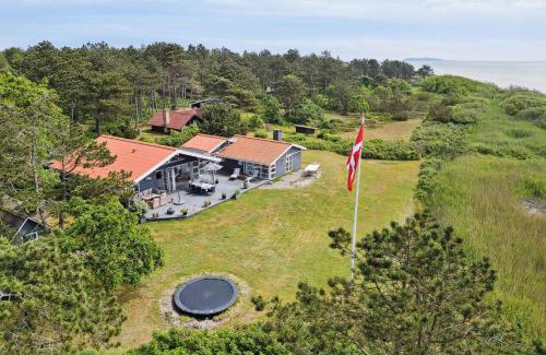 Øer Strand House | Fantastic Summer House With Sea View