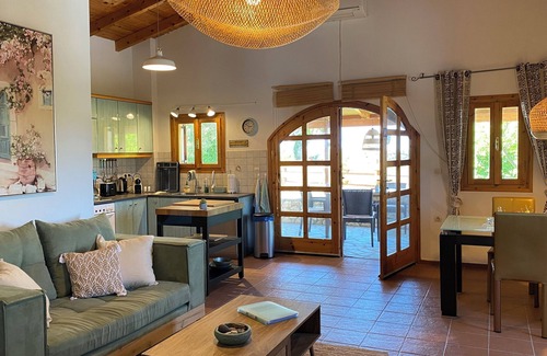 Roumeli House | Fantastic villa with private pool & garden - peace & sea in Roumeli, Crete
