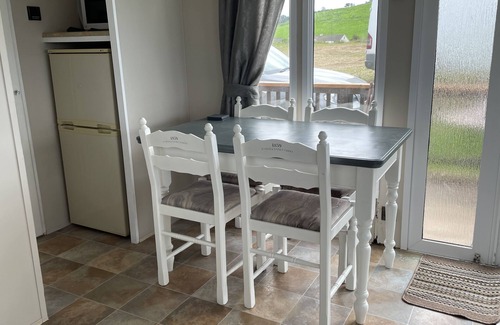 Ballyshannon Cabin | Farm stay property Pets and families welcome