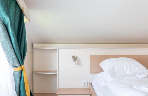Haslau-Maria Ellend House | FarawayHomes Aparthotel Near Vienna Airport - Anytime Self Check-In