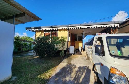 Uturoa House | FARE Miti en bord de mer Fare Tepua Lodge