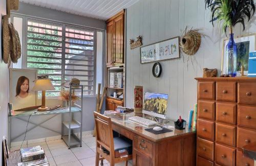 Papeete House | Fare Nãhina - 2 Bedrooms - City Center - Swimming Pool