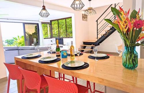 Paea Villa | Fare Painapo - Spacious Modern Beautiful View