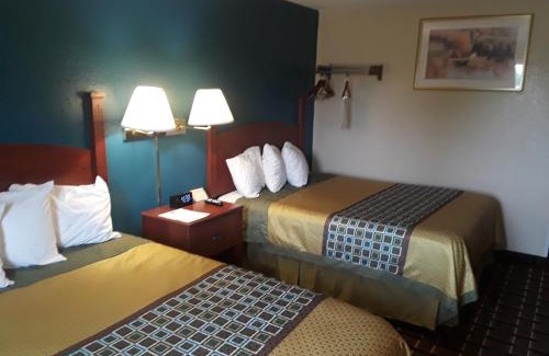 Faribault Hotel | Faribault Hometown Inn & Suites