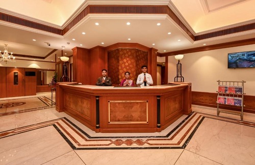 Wellington Pier Hotel | Fariyas Hotel Mumbai , Colaba